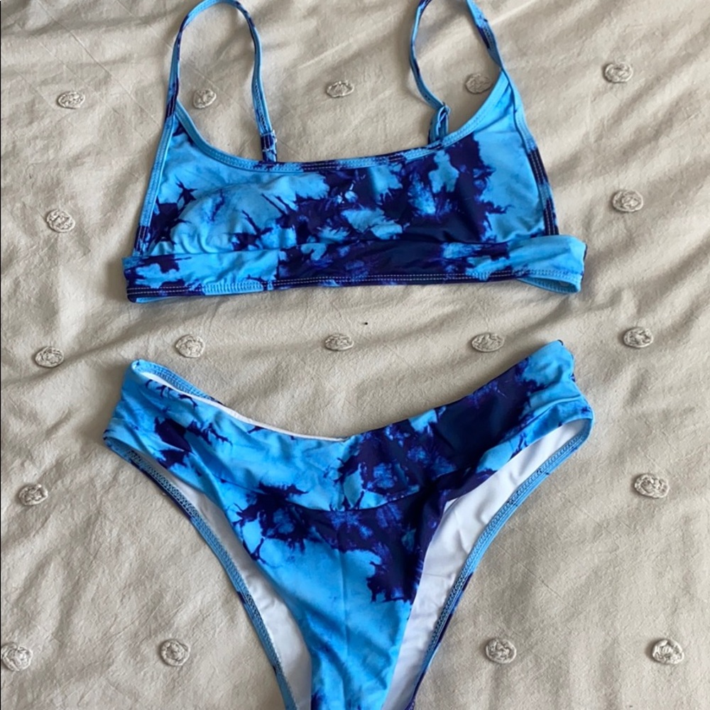 Swimsuit Top and Bottom - Size Small